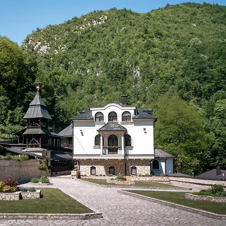 Family With Ac In - Kuca Sa Klimom Sekovici